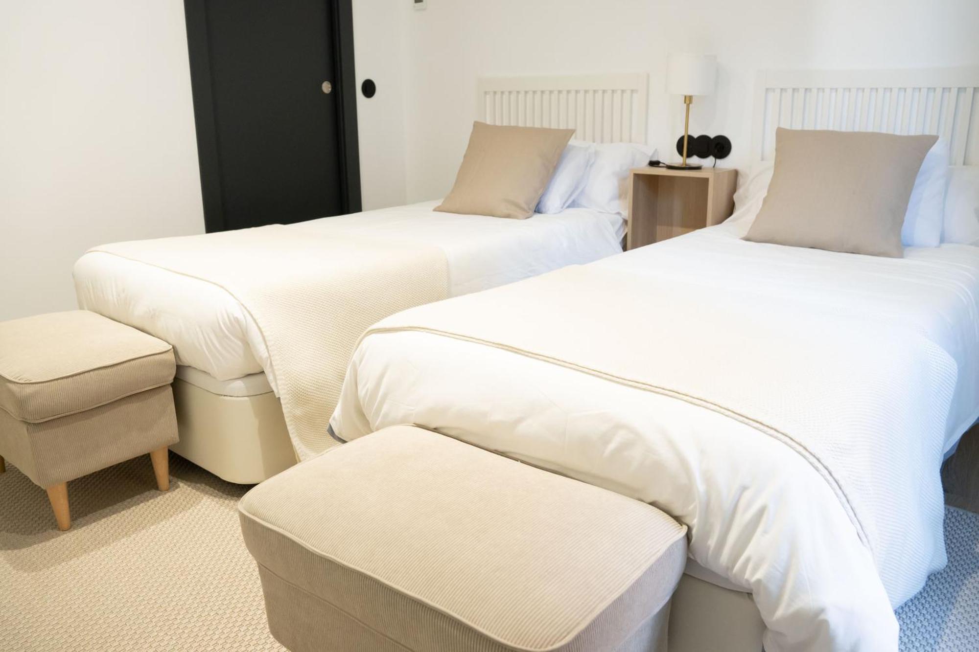Apartamentos Mlc Ciudad De Linares Linares  Exteriör bild