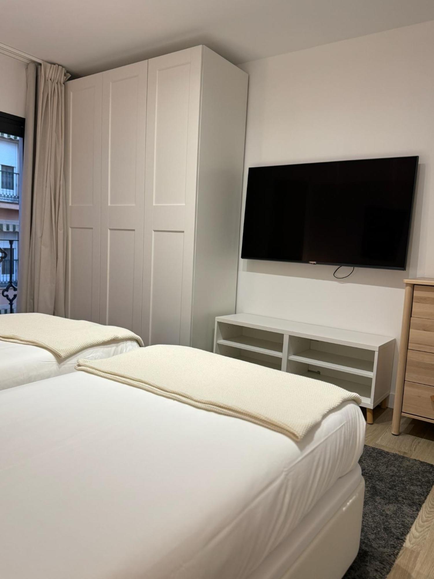 Apartamentos Mlc Ciudad De Linares Linares  Exteriör bild