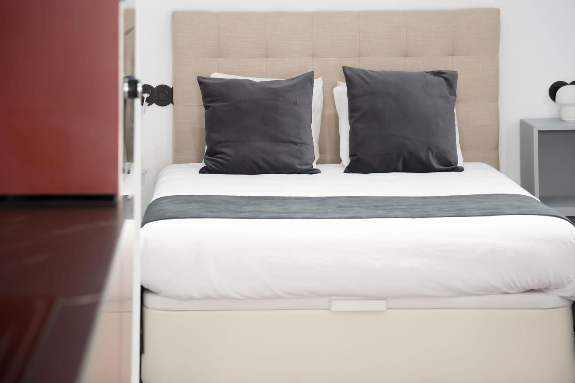 Apartamentos Mlc Ciudad De Linares Linares  Exteriör bild
